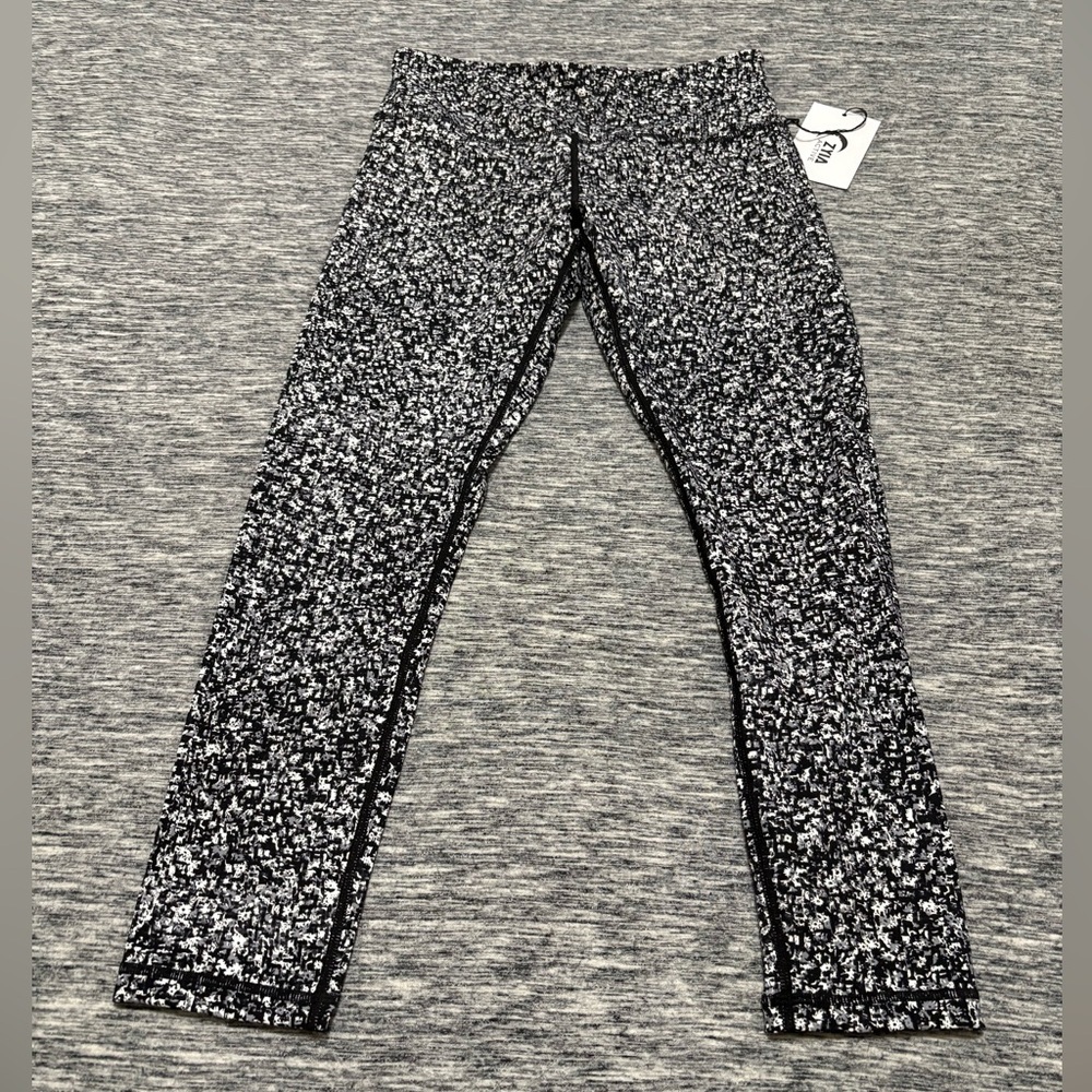 NWT Zyia 7/8 length Cropped Leggings Size 6-8